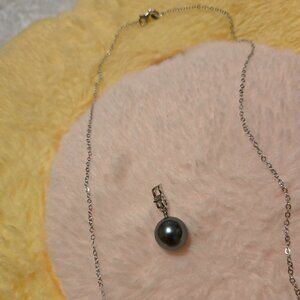 New Vintage 925 Silver Plated Synthetic Tahitian Black Pearl Pendant with chain
